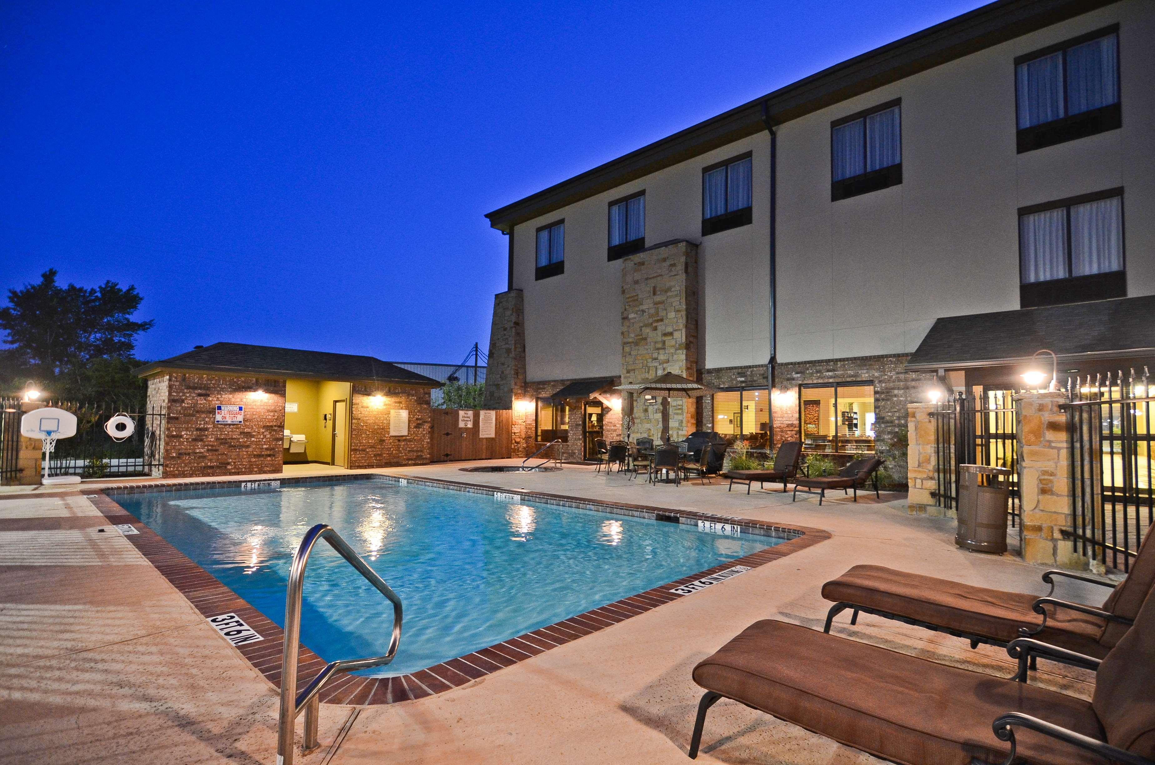 Best Western Plus Emory At Lake Fork Inn & Suites Удобства фото